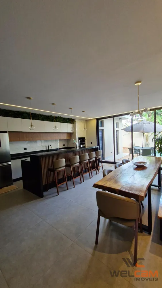 Sobrado, 3 quartos, 206 m² - Foto 3