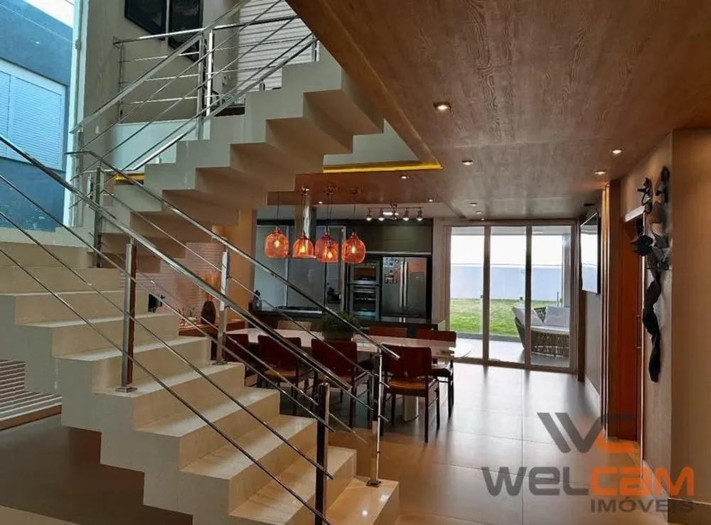 Casa, 3 quartos, 300 m² - Foto 1