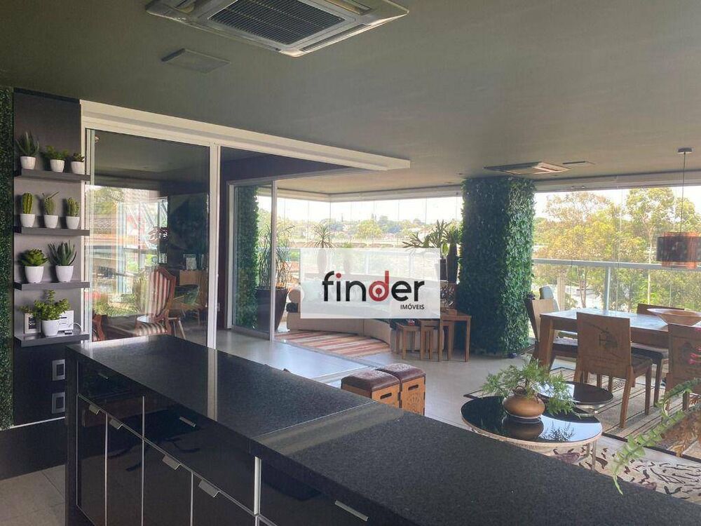 Apartamento, 3 quartos, 251 m² - Foto 1
