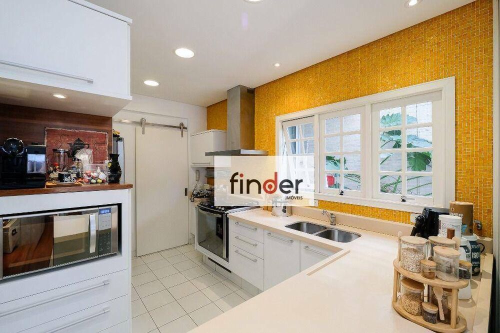 Casa à venda com 3 quartos, 361m² - Foto 4