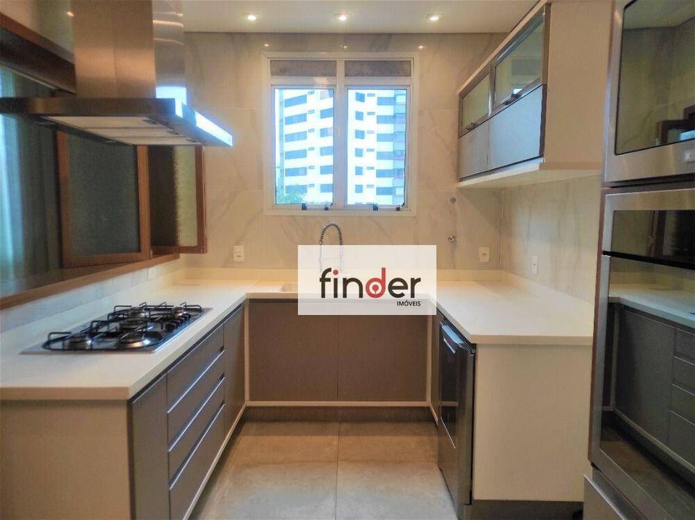 Apartamento, 3 quartos, 226 m² - Foto 1