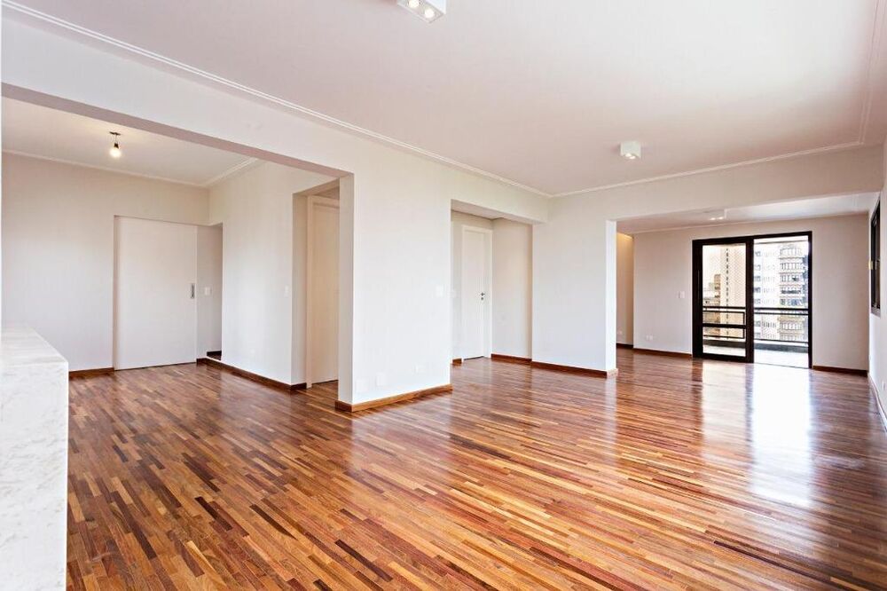 Apartamento à venda com 3 quartos, 210m² - Foto 1