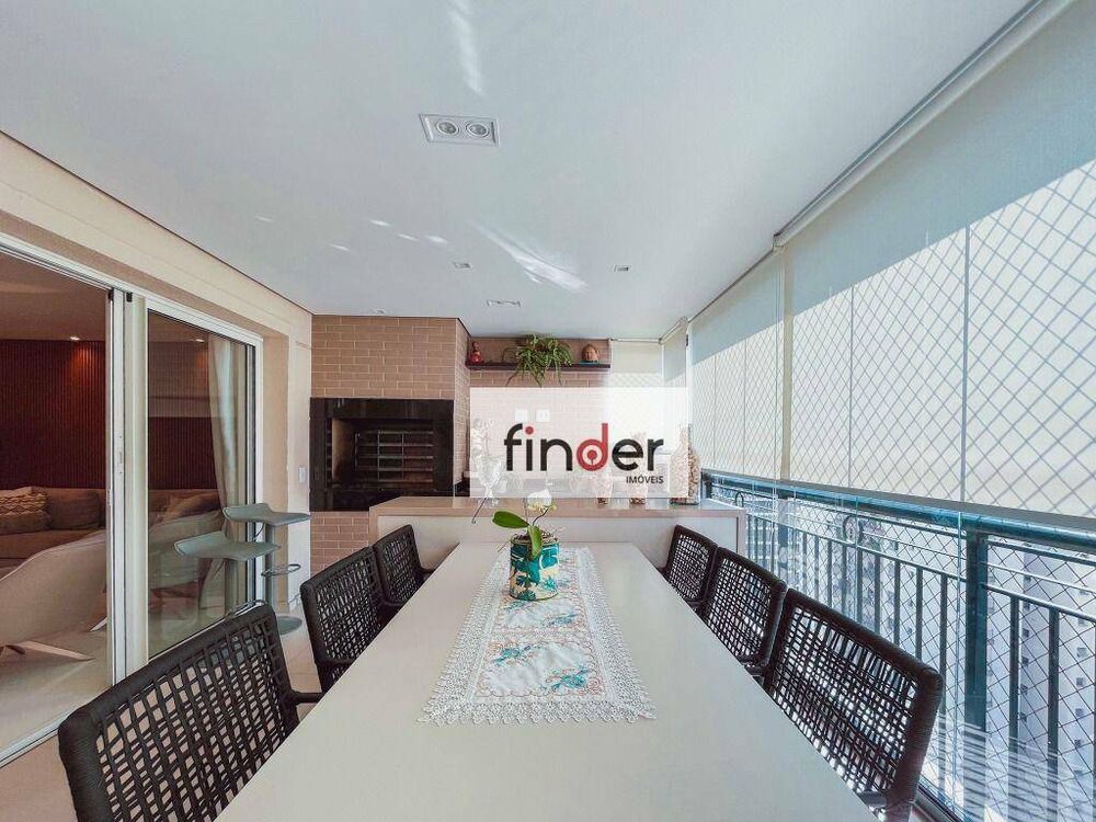 Apartamento à venda com 3 quartos, 235m² - Foto 1