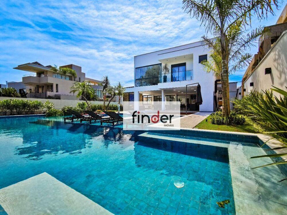 Casa à venda com 8 quartos, 620m² - Foto 1