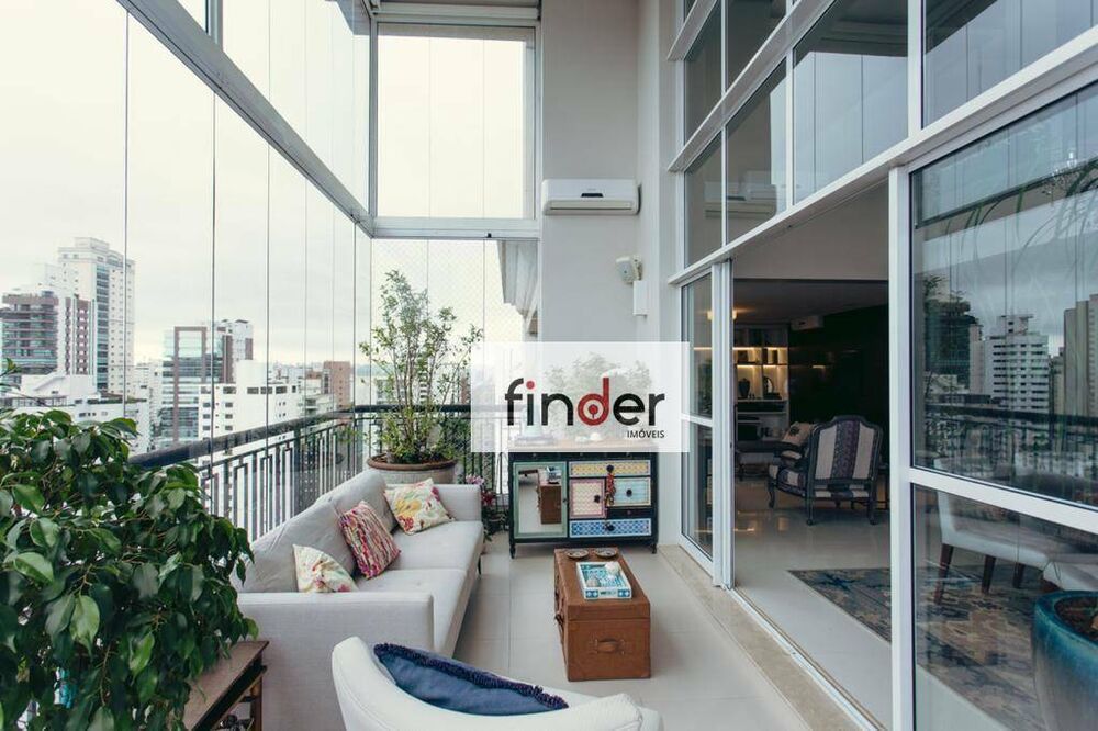 Apartamento, 3 quartos, 216 m² - Foto 2