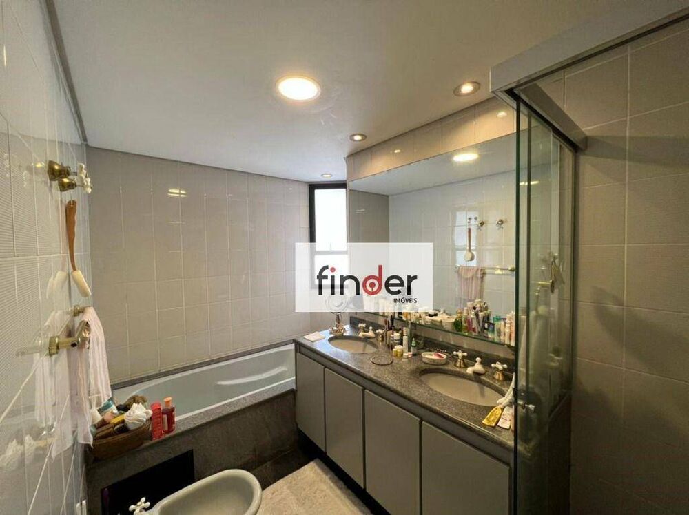 Apartamento à venda com 3 quartos, 220m² - Foto 2