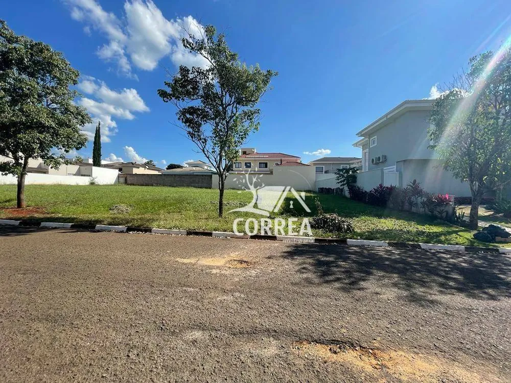 Loteamento e Condomínio, 600 m² - Foto 1