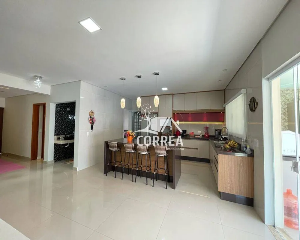 Casa, 4 quartos, 369 m² - Foto 2