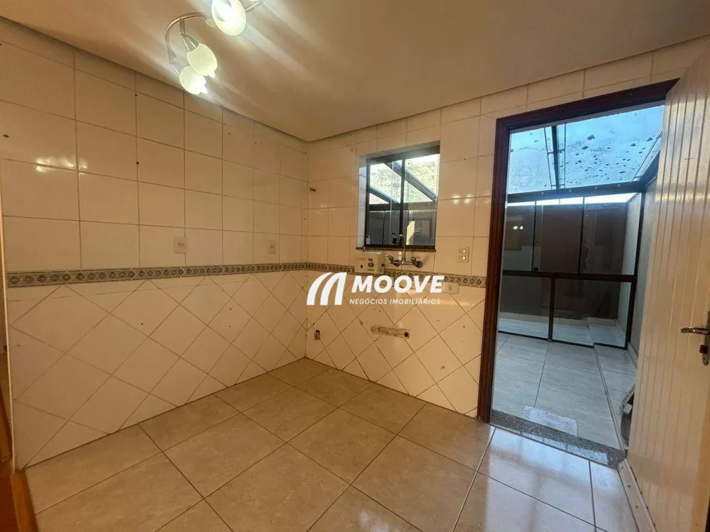 Sobrado, 3 quartos, 136 m² - Foto 2