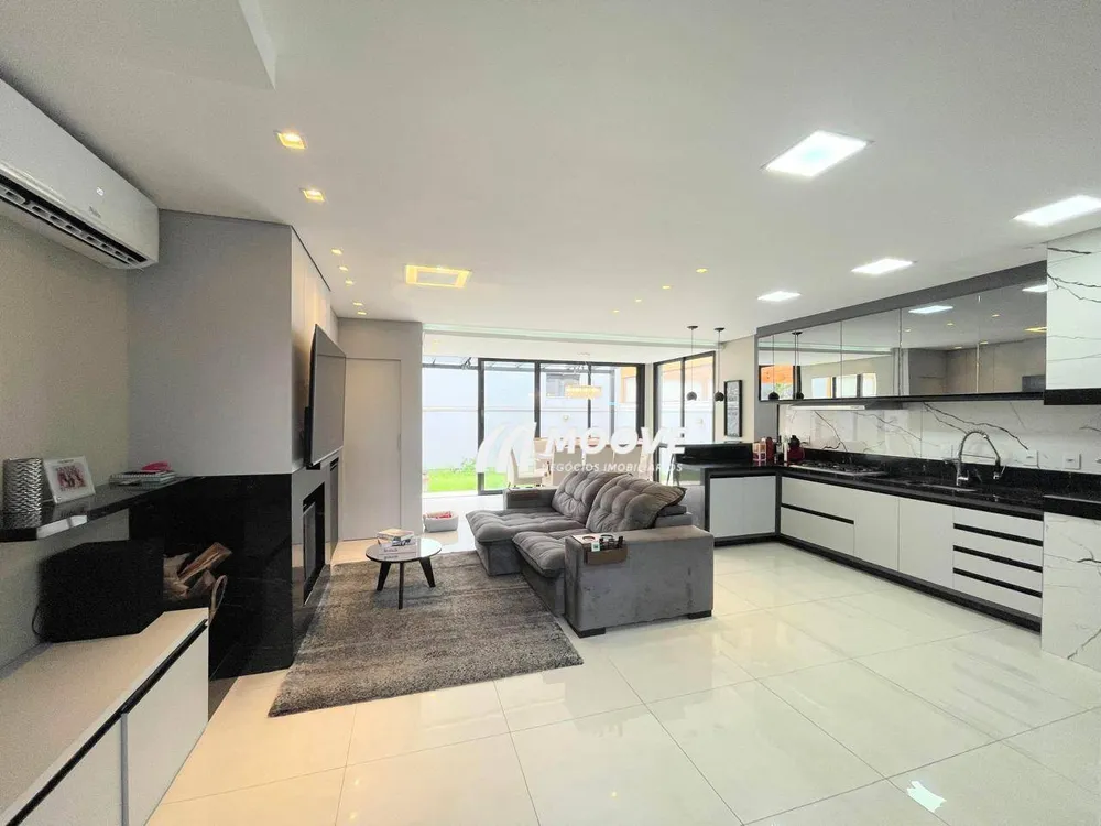 Sobrado, 3 quartos, 167 m² - Foto 1