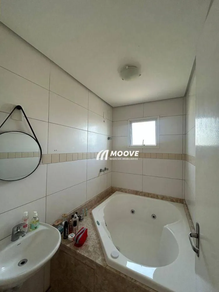 Cobertura, 3 quartos, 214 m² - Foto 10