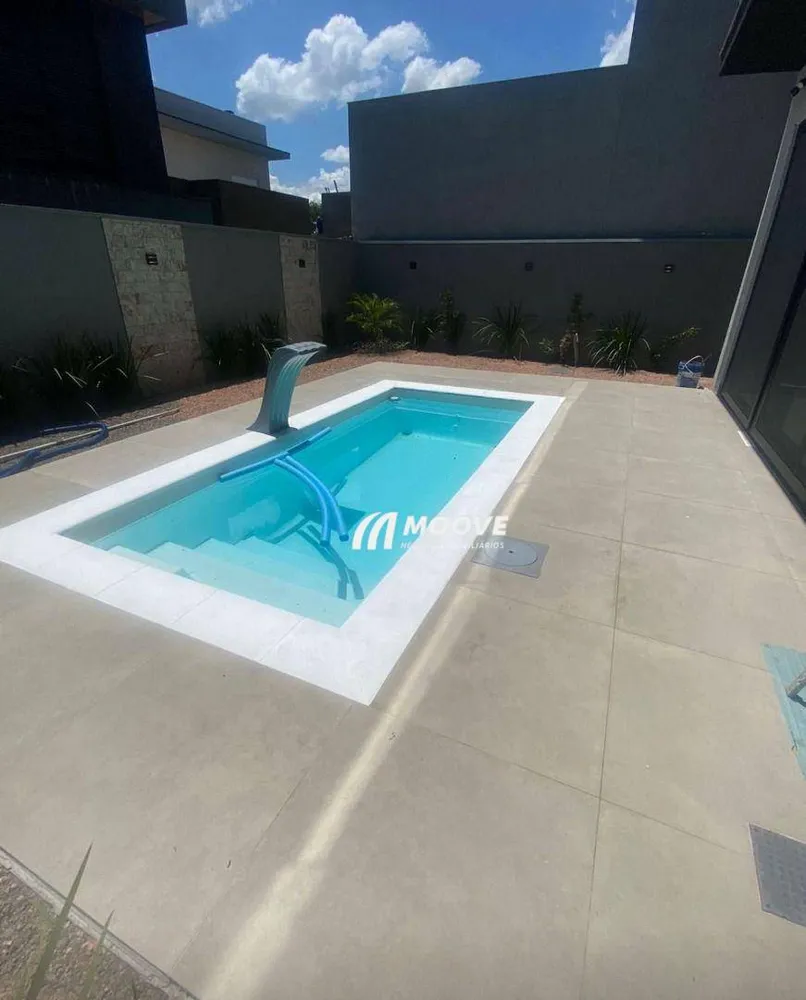 Sobrado, 3 quartos, 297 m² - Foto 1