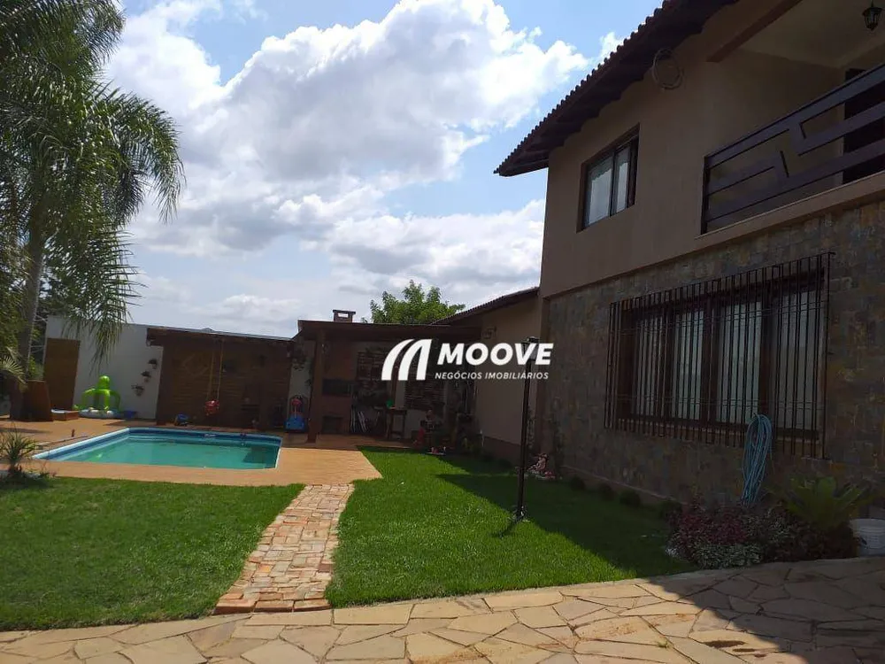 Casa, 4 quartos, 320 m² - Foto 1