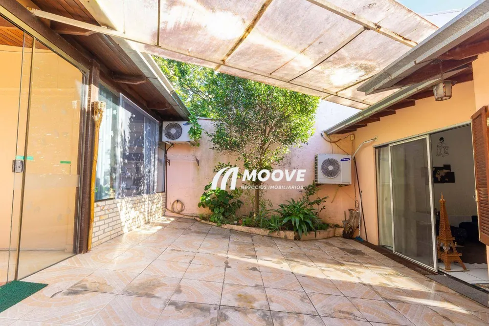 Casa, 4 quartos, 220 m² - Foto 1