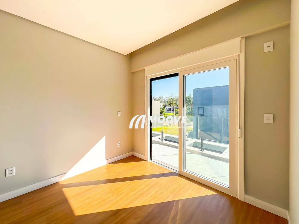 Sobrado, 3 quartos, 242 m² - Foto 4