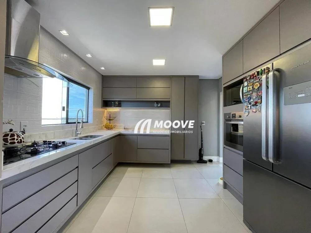 Cobertura, 3 quartos, 234 m² - Foto 1