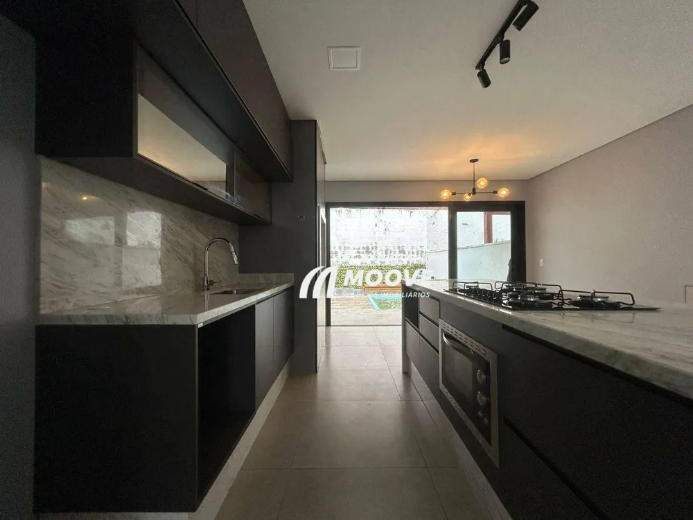 Sobrado, 3 quartos, 190 m² - Foto 2