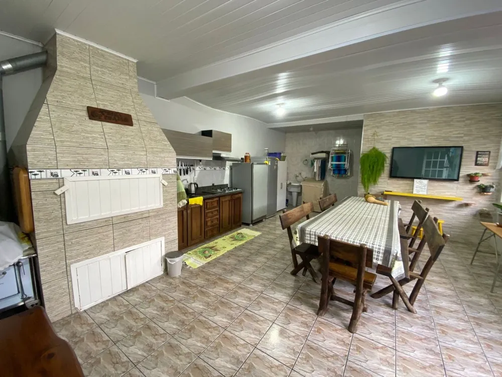 Casa, 3 quartos, 214 m² - Foto 3