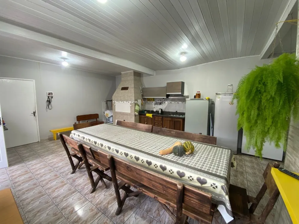 Casa, 3 quartos, 214 m² - Foto 2
