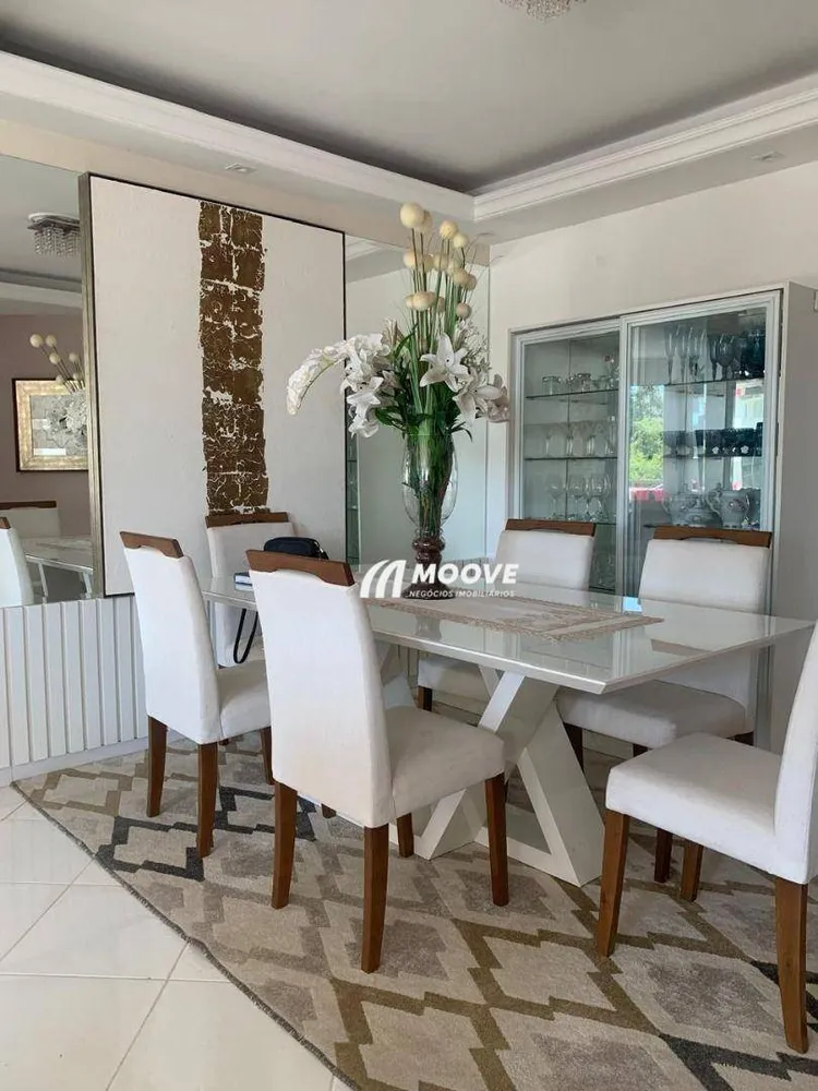 Cobertura, 3 quartos, 267 m² - Foto 1