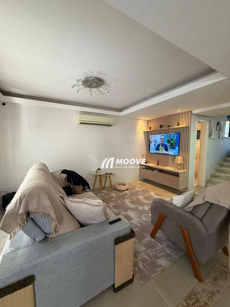 Sobrado, 3 quartos, 253 m² - Foto 4