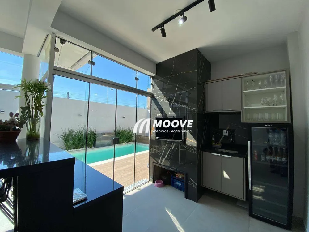 Sobrado, 3 quartos, 179 m² - Foto 1
