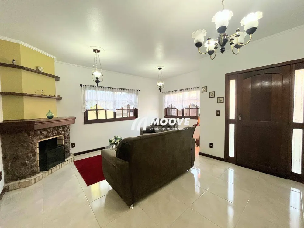 Casa, 4 quartos, 186 m² - Foto 1