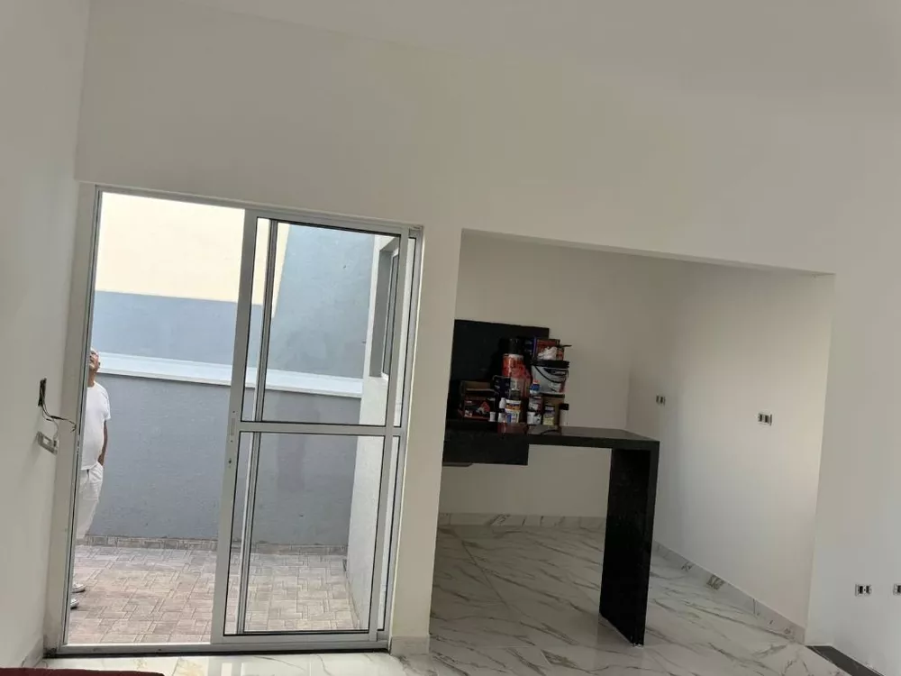 Casa à venda com 3 quartos, 97m² - Foto 2