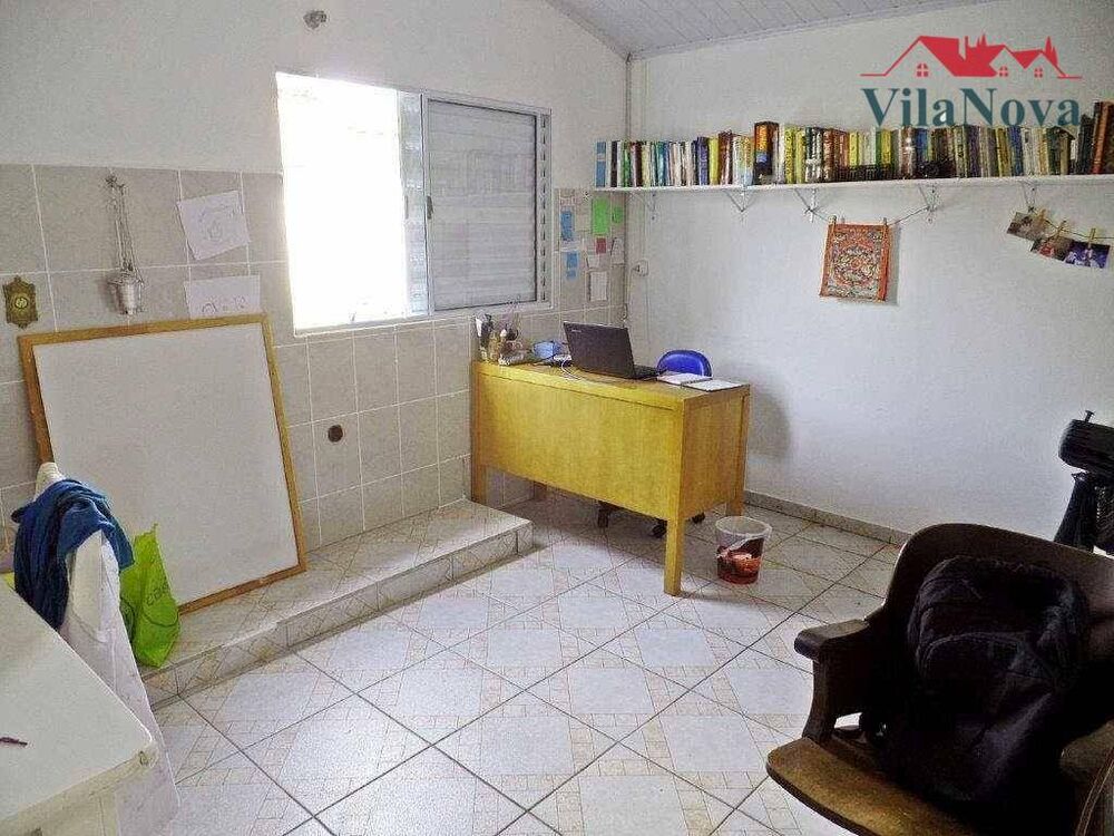 Casa à venda com 6 quartos, 213m² - Foto 3