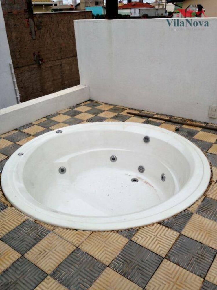 Casa à venda com 3 quartos, 240m² - Foto 7