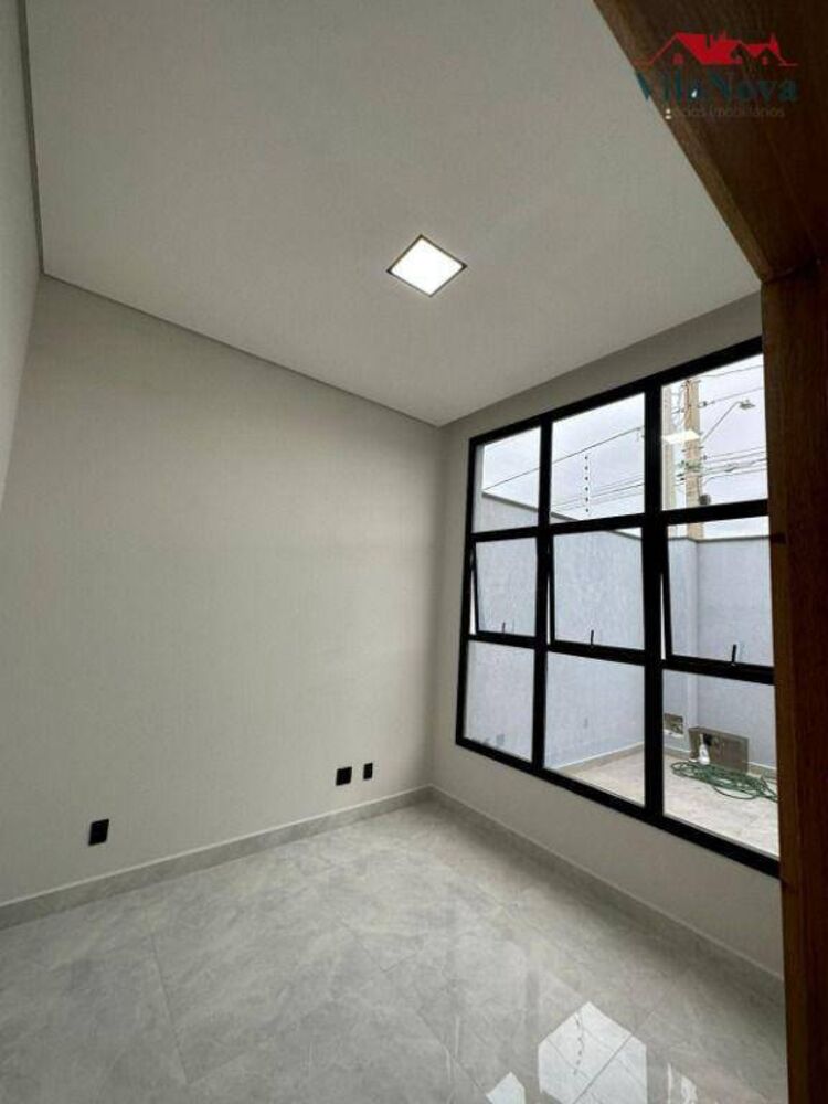Casa à venda com 3 quartos, 220m² - Foto 5