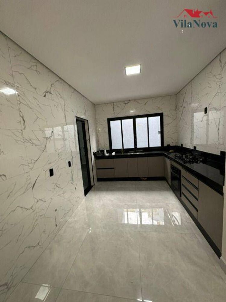 Casa à venda com 3 quartos, 220m² - Foto 8