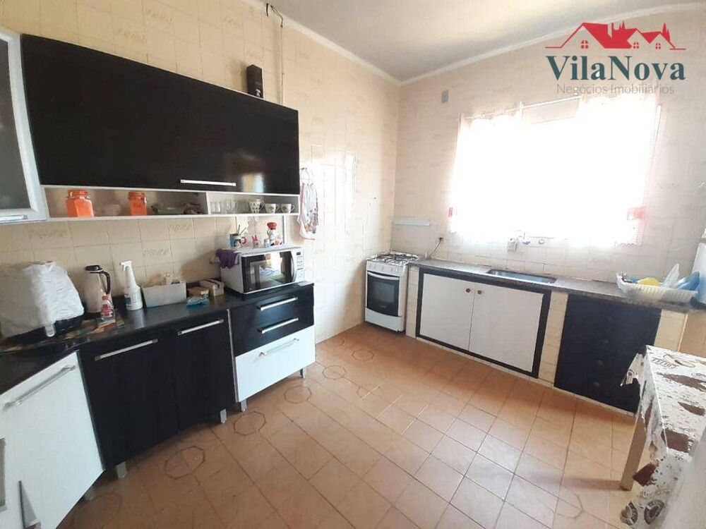 Casa à venda com 3 quartos, 211m² - Foto 5