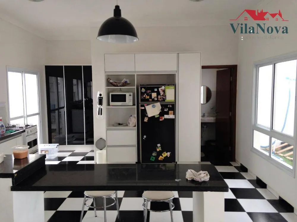 Casa, 3 quartos, 240 m² - Foto 1