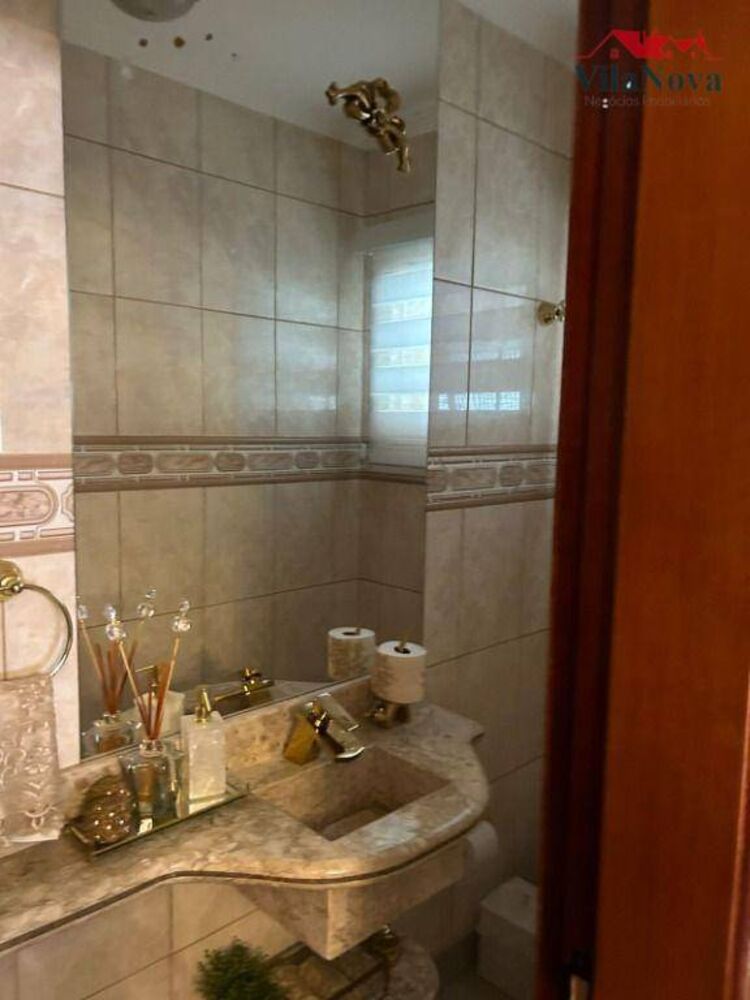 Casa à venda com 5 quartos, 600m² - Foto 1