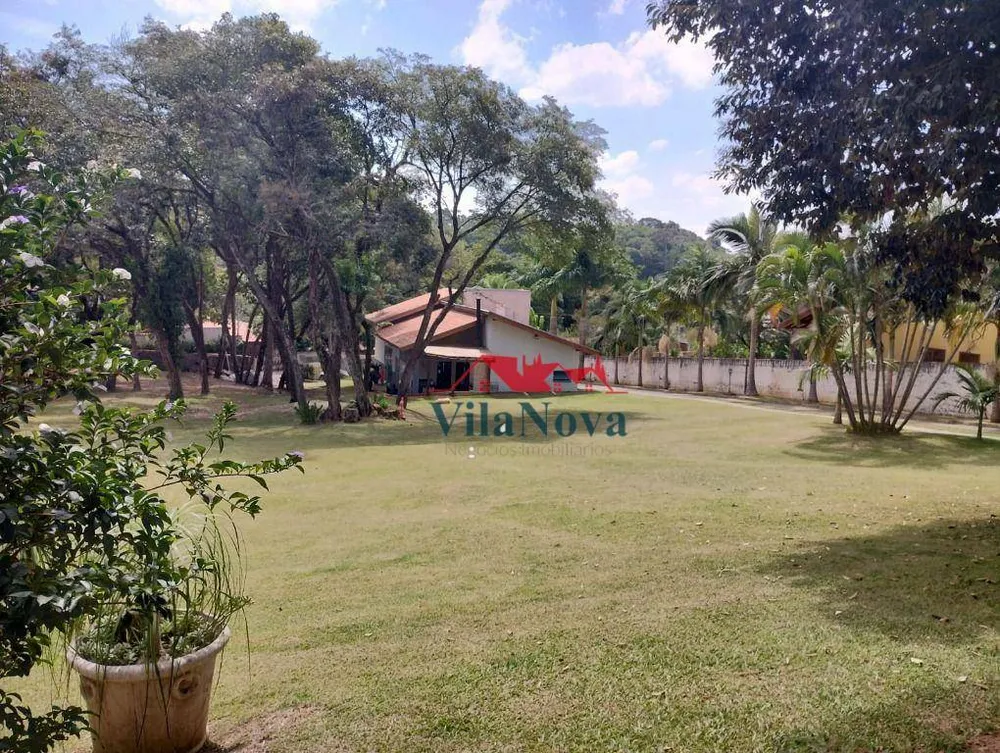 Chácara, 9 quartos, 3500 m² - Foto 1
