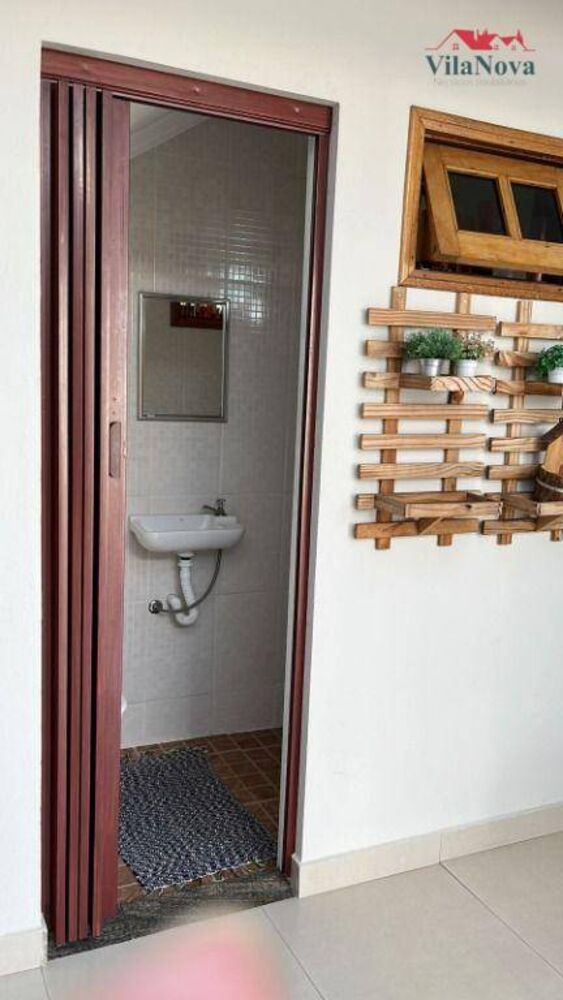 Casa à venda com 4 quartos, 224m² - Foto 4