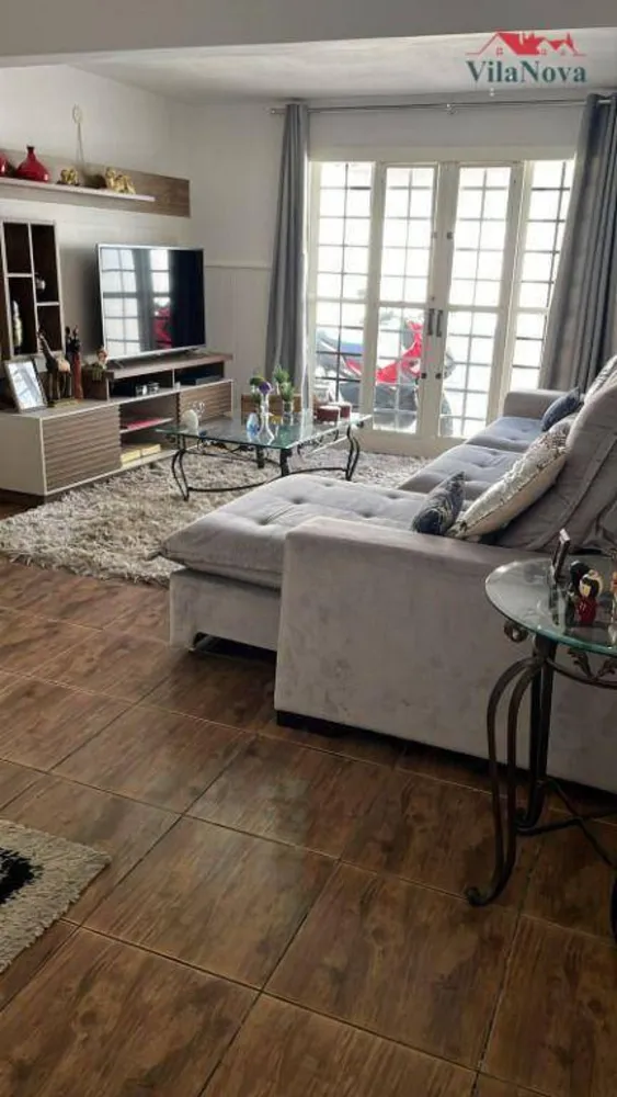 Casa, 4 quartos, 224 m² - Foto 1