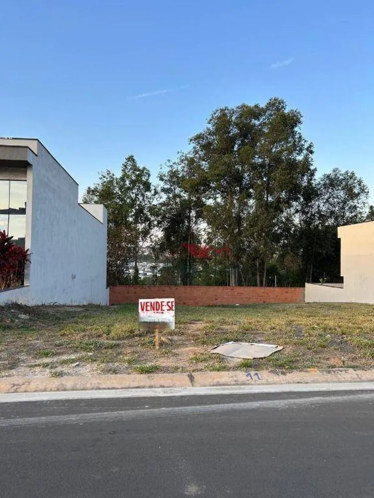 Loteamento e Condomínio, 300 m² - Foto 1