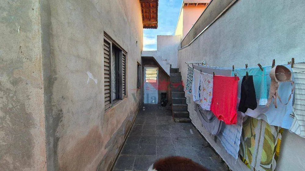 Casa, 3 quartos, 222 m² - Foto 2