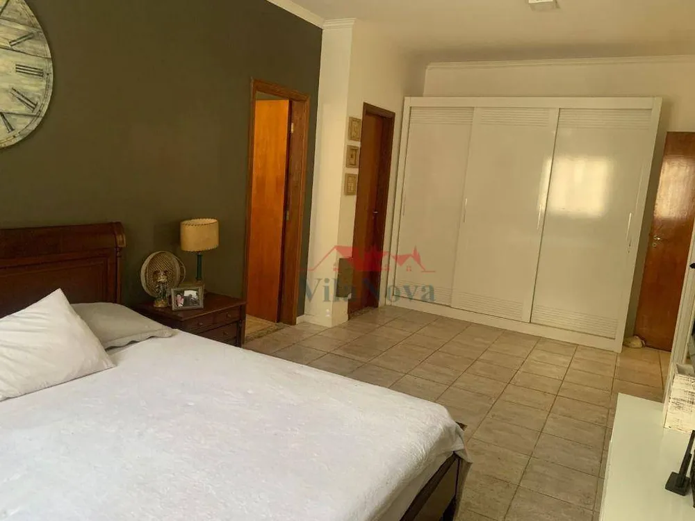 Casa, 4 quartos, 180 m² - Foto 1