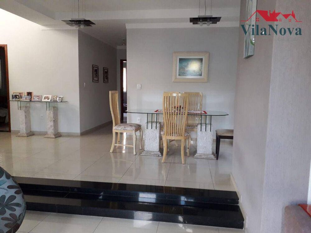 Casa, 3 quartos, 240 m² - Foto 9
