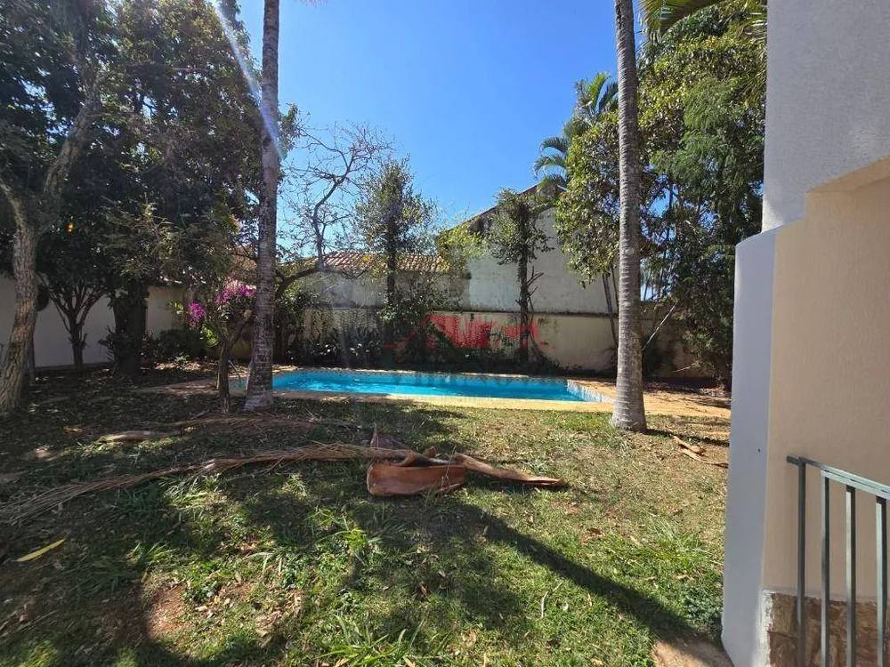 Casa, 4 quartos, 230 m² - Foto 1