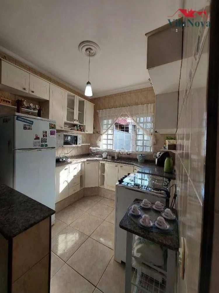Casa, 3 quartos, 199 m² - Foto 2