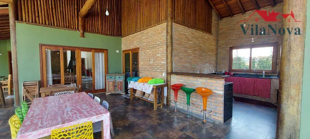 Chácara, 3 quartos, 2050 m² - Foto 1