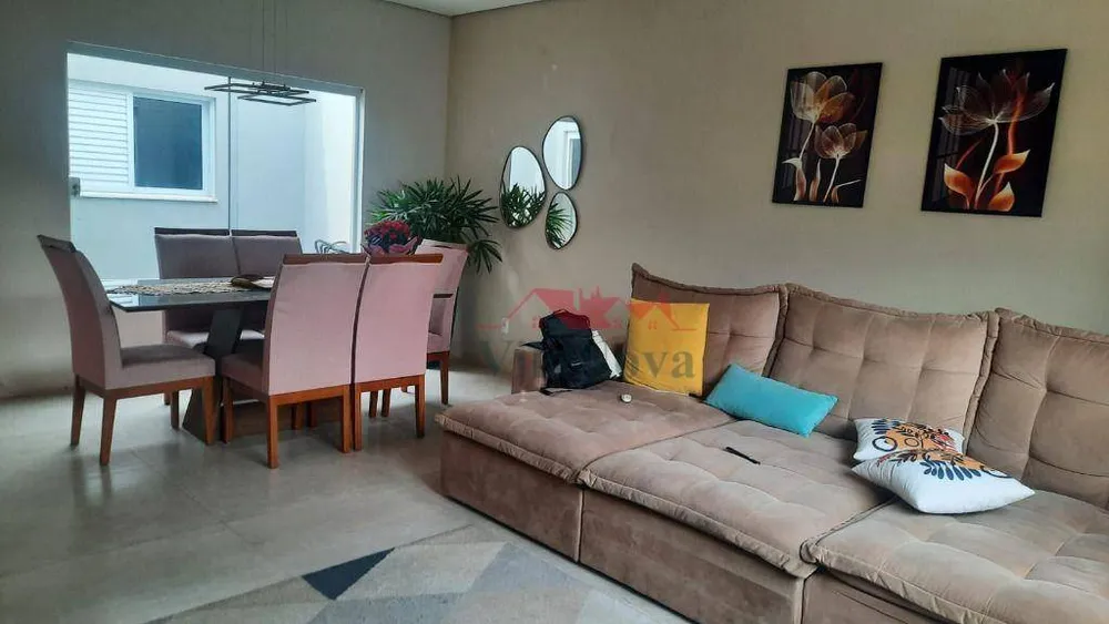 Casa, 3 quartos, 199 m² - Foto 1
