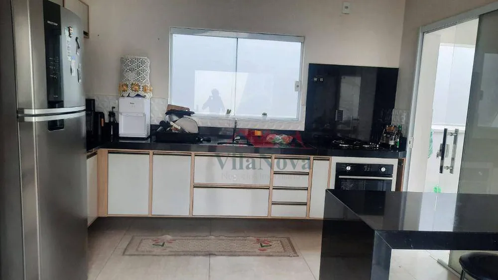 Casa, 3 quartos, 199 m² - Foto 2