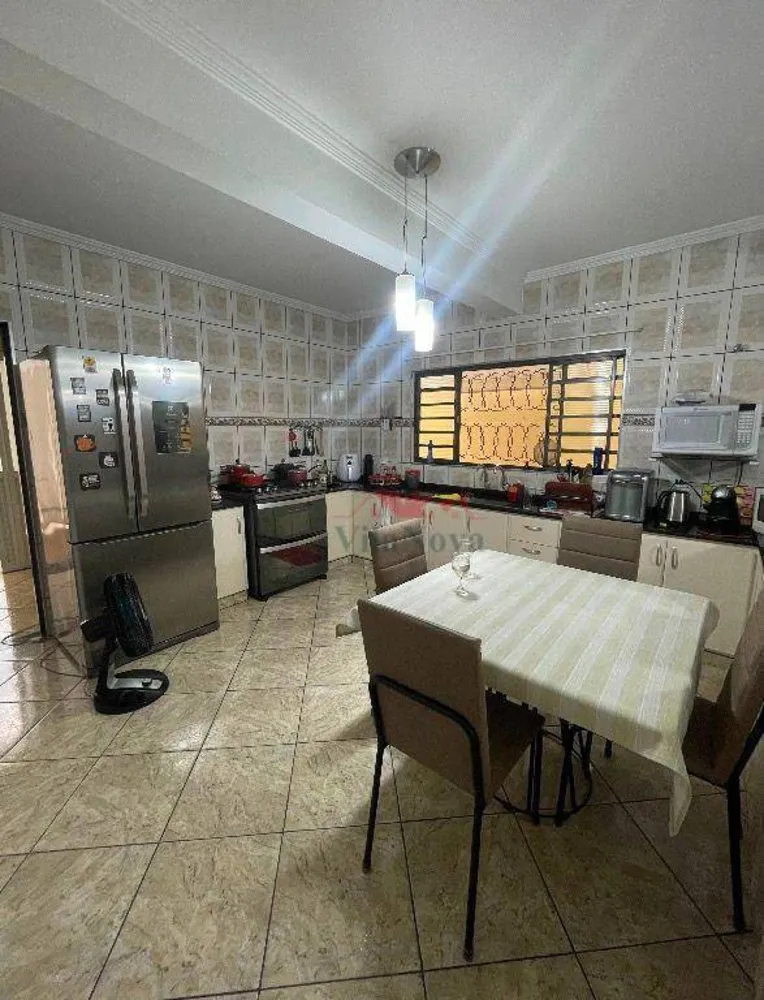 Casa, 3 quartos, 180 m² - Foto 3