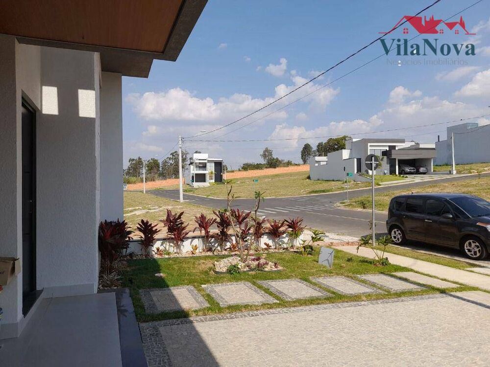 Casa de Condomínio à venda com 3 quartos, 211m² - Foto 2
