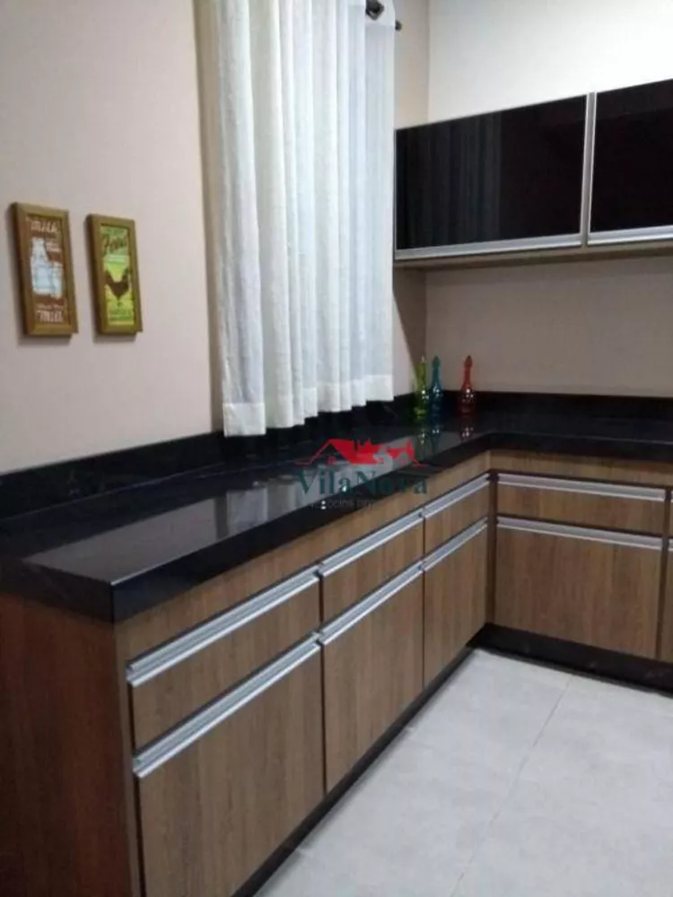 Chácara à venda com 3 quartos, 240m² - Foto 4